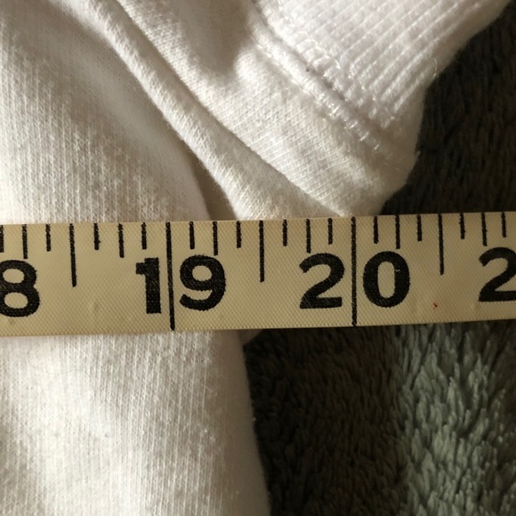 White Zip-Up Hoodie with Pockets short sleeve - Picture 5 of 10